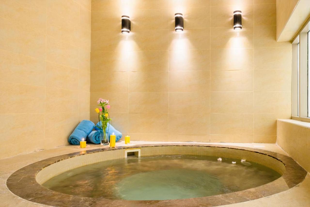 Crystal Plaza Al Majaz Hotel Şarja Dış mekan fotoğraf