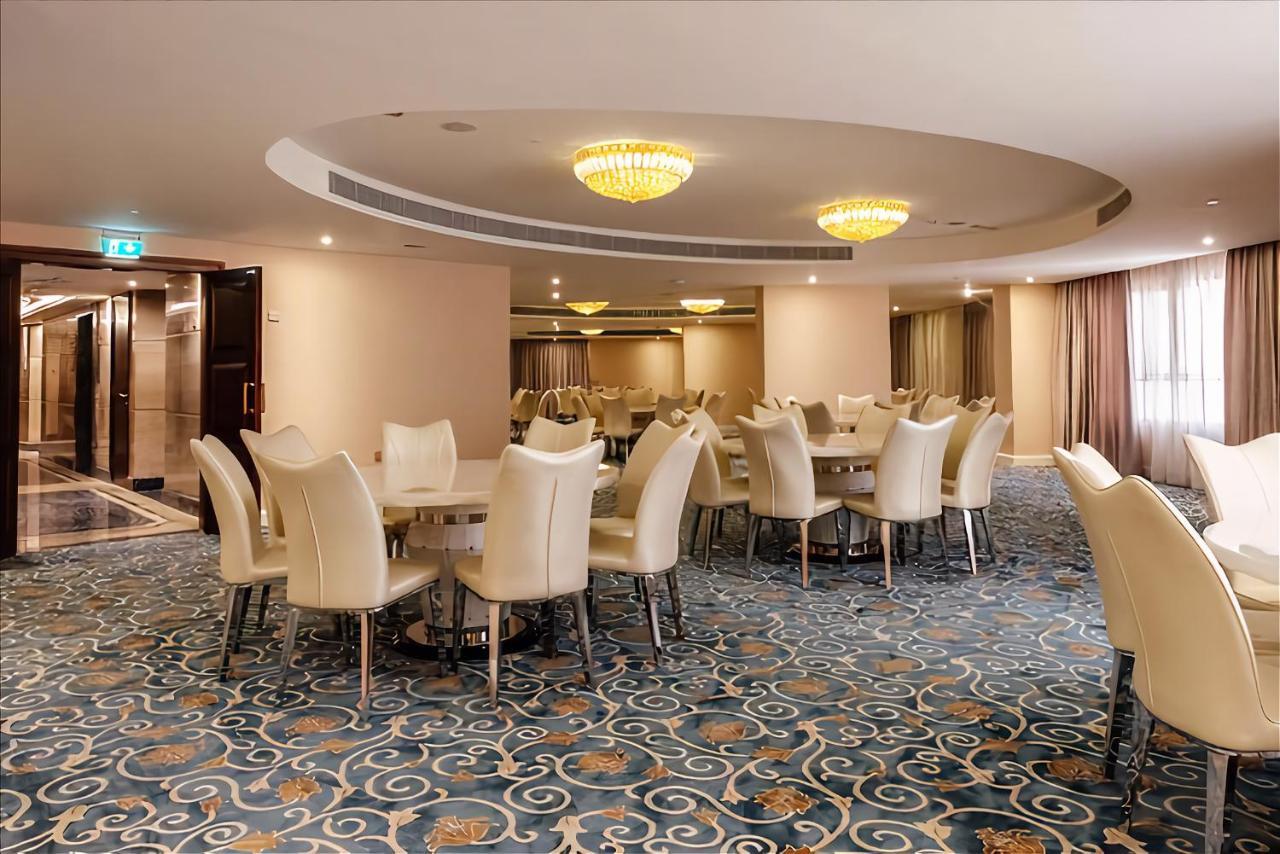 Crystal Plaza Al Majaz Hotel Şarja Dış mekan fotoğraf