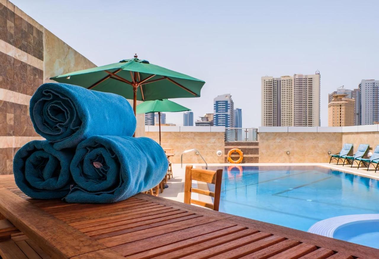 Crystal Plaza Al Majaz Hotel Şarja Dış mekan fotoğraf