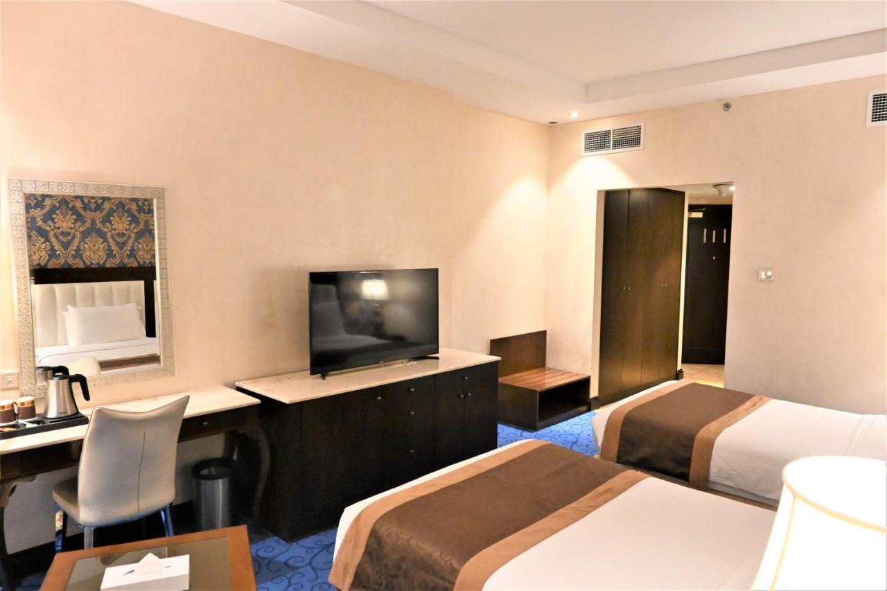 Crystal Plaza Al Majaz Hotel Şarja Dış mekan fotoğraf